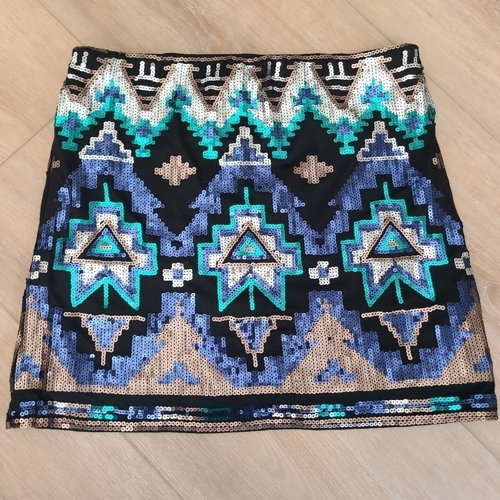 Women's small pull on elastic waist aztec sequin skirt EUC art deco NYE